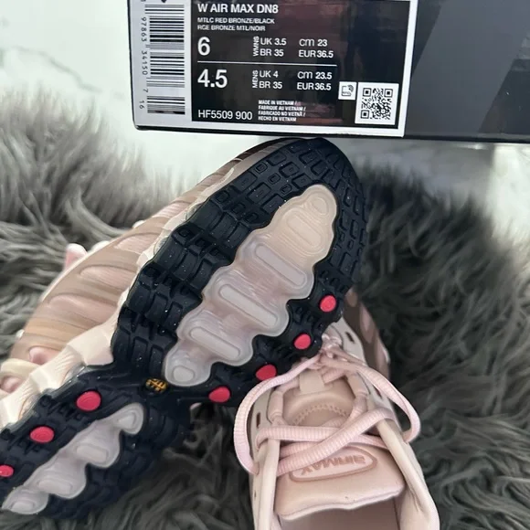 Nike Air Max DN8 - Picture 10 of 10